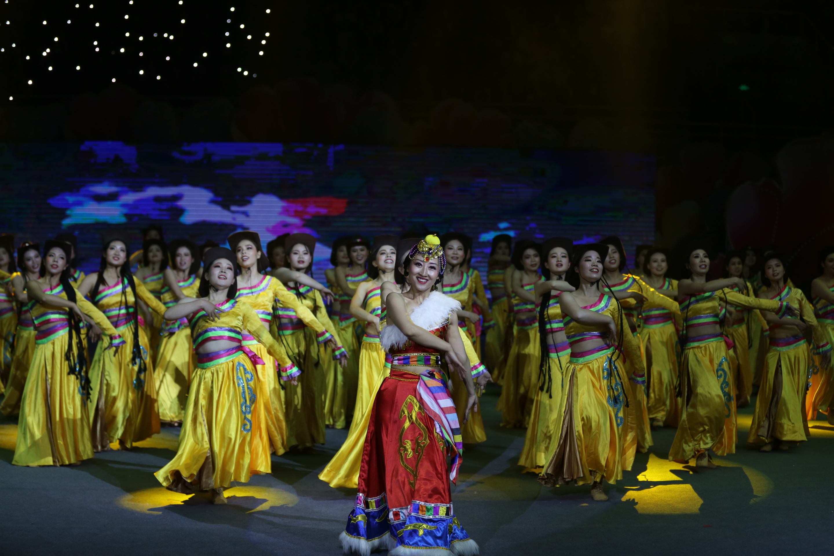 Đại hội thứ mười lăm toàn thể nhân viên và khen thưởng của Đại Trương —— Tình cảm nhẹ nhàng